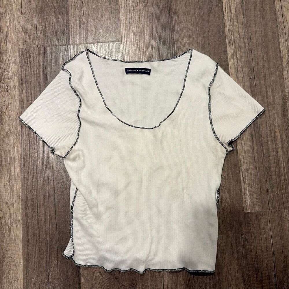 Brandy Melville Contrast Stitching Top